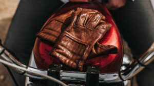 Read more about the article 9 Best Bike Riding Gloves Under 1000 In India
